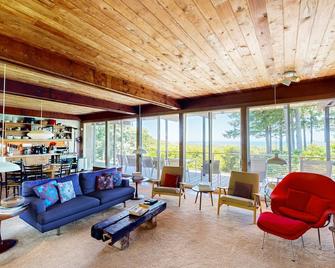 Iconic Mid-Century Home with Gorgeous Ocean Views, Private Pool & Decks - Chilmark - Living room