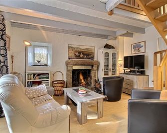 Le petit moulin kersigalec - Saint-Nicolas-du-Pelem - Sala de estar