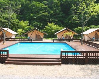 Hongcheon Gaon Resort Village Glamping - Yangpyeong-gun - Piscina