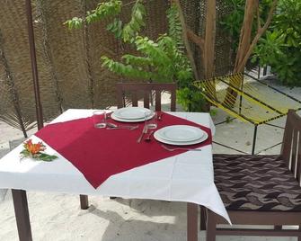 Holiday Village Retreat - Bodufolhudhoo - Patio