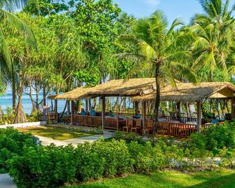 سن وينج كامالا بيتش - Kamala - شرفة مرصوفة