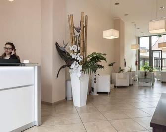 Aparthotel Anghel - Siena - Reception