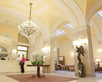 Hotel Vittoria - Brescia - Lobby