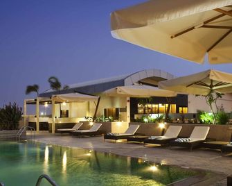 Novotel Suites Mall Avenue Dubai - Dubai - Pool