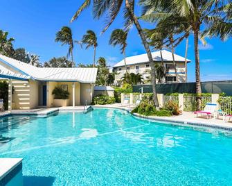 7th night free, Mi Casa, Su Casa, Beachfront - North Side - Pool