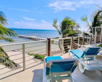 Casa De Bonita 4 Bedroom Home by RedAwning - San Pedro Town - Balcony
