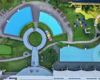 Aston Cirebon Hotel And Convention Center - Cirebon