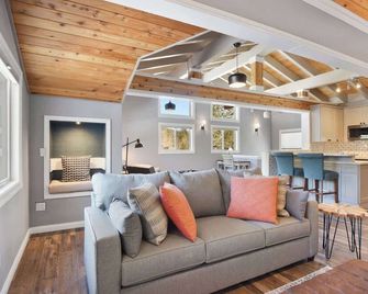 Alpine Chalet Nature Lovers Rejoice! Chic 4 Bdr - Alpine Meadows - Huiskamer