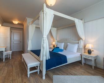 Sunny Castle Hotel - Kranevo - Bedroom