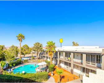 Townhouse Barstow On Historic Route 66 Ca I 15 - Barstow - Aula