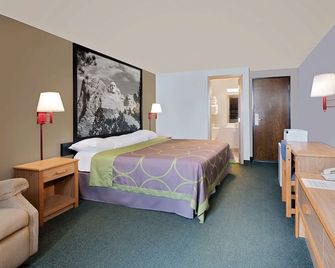 Super 8 by Wyndham Spearfish - Spearfish - Bedroom