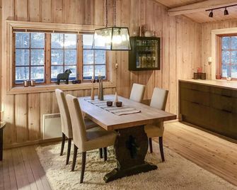 3 Bedroom Cozy Home in Roeros - Røros - Spisesal