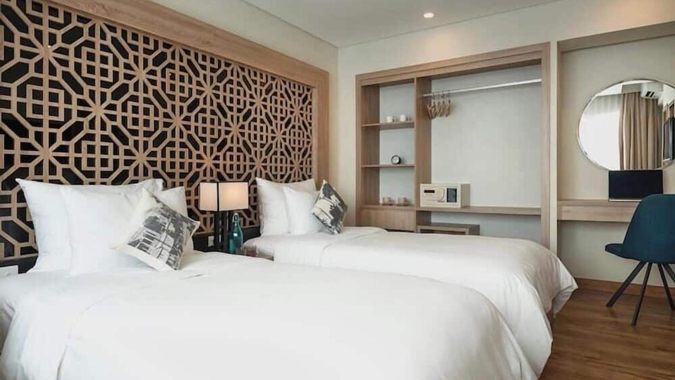 C Central Hotel