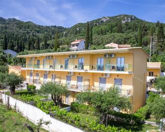 Passas Mare Apartments & Studios - Benitses - Gebouw