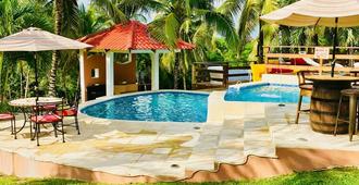 The Log Cab Inn Resort - San Ignacio - Pool
