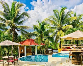 The Log Cab Inn Resort - San Ignacio - Piscina