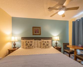 Cozy Hotel Room-Gym/Mountain View - Canmore - Bedroom