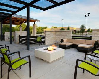 SpringHill Suites by Marriott Lindale Tyler - Lindale - Binnenhof