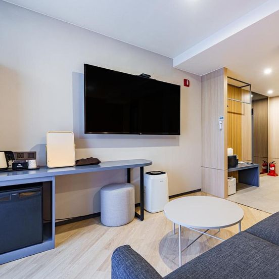 Hound Hotel Hadan image 1