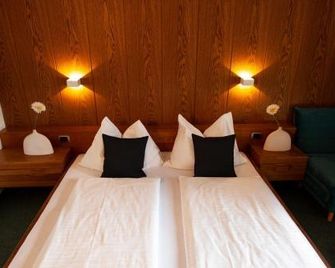 Hotel Schönbrunn - Merano - Bedroom