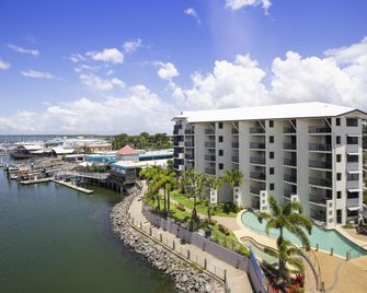 Mantra Hervey Bay - Urangan - Building