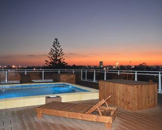 Hotel Bahamas - Montevideo - Pool