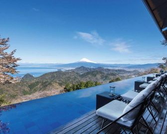 Cocotier Enjoy A Free And Easy Bbq At A Cool Villa In Izu Best Of Vacation Rentals 4 - Izunokuni - Balcony