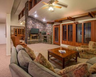 Ragged Point Inn and Resort - San Simeon - Living room