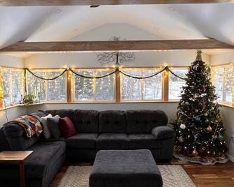 Large Ranch Style Home! - Norway