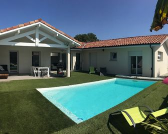 House With Heated Pool 5 M From The Ocean, The Village And The Marine Lake - Vieux-Boucau-les-Bains - Pool