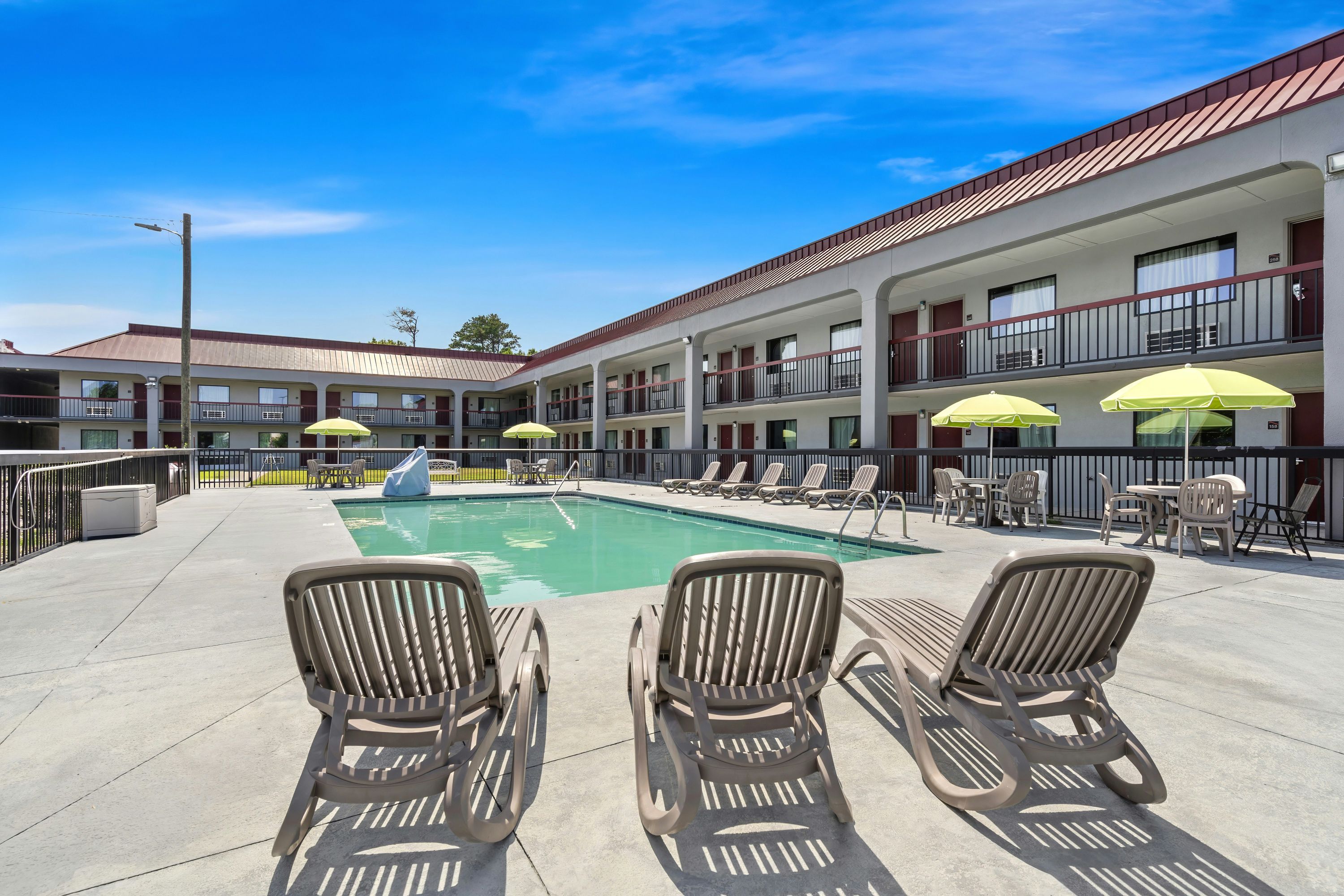 Red Roof Inn Wilmington, NC - ווילימינגטון - בריכה