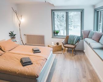 Furu Hostel - Bøstad - Bedroom