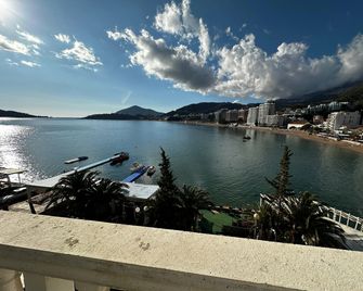 Hotel Kuc - Sveti Stefan - Balkón