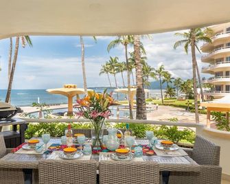 Ocean Front Condo With Pool Sleeps 6 Adults - Nuevo Vallarta - Restaurant