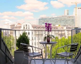 Hotel Augusta Am Kurfürstendamm - Berlin - Balkong