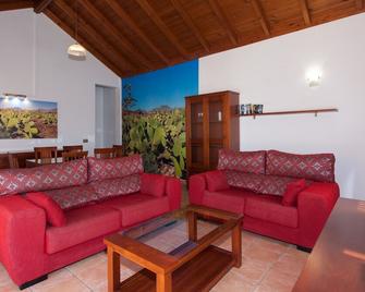 Villas & Apartamentos Tao Mazo - El Cotillo - Living room