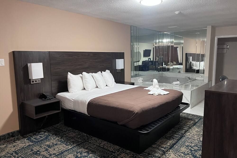 Falls Lodge and Suites - ניאגרה פולס - חדר שינה