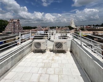 Sri Lakshmi Homes - Tiruchirappalli - Balcony