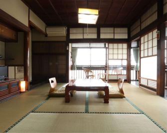 Hinagu Onsen Kinparo - Yatsushiro - Sala pranzo
