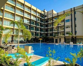 Awesome Hotel - San Juan - Piscina