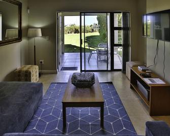 Ellefsen Golf Suite 103 - Langebaan - Living room