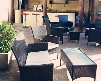 Hotel U Liamone - Saint-Florent - Patio