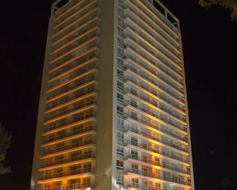 Yoo Inspired By Starck Punta Del Este Rental Club - Punta del Este - Edificio