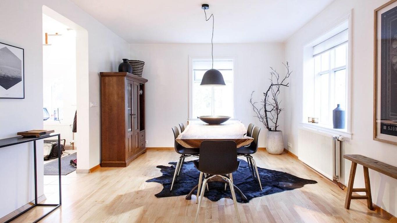 Akureyri Central House