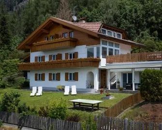 Haus Aron - Brunico - Building