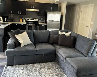 Sun & Slopes Okanagan Getaway - Vernon - Soggiorno