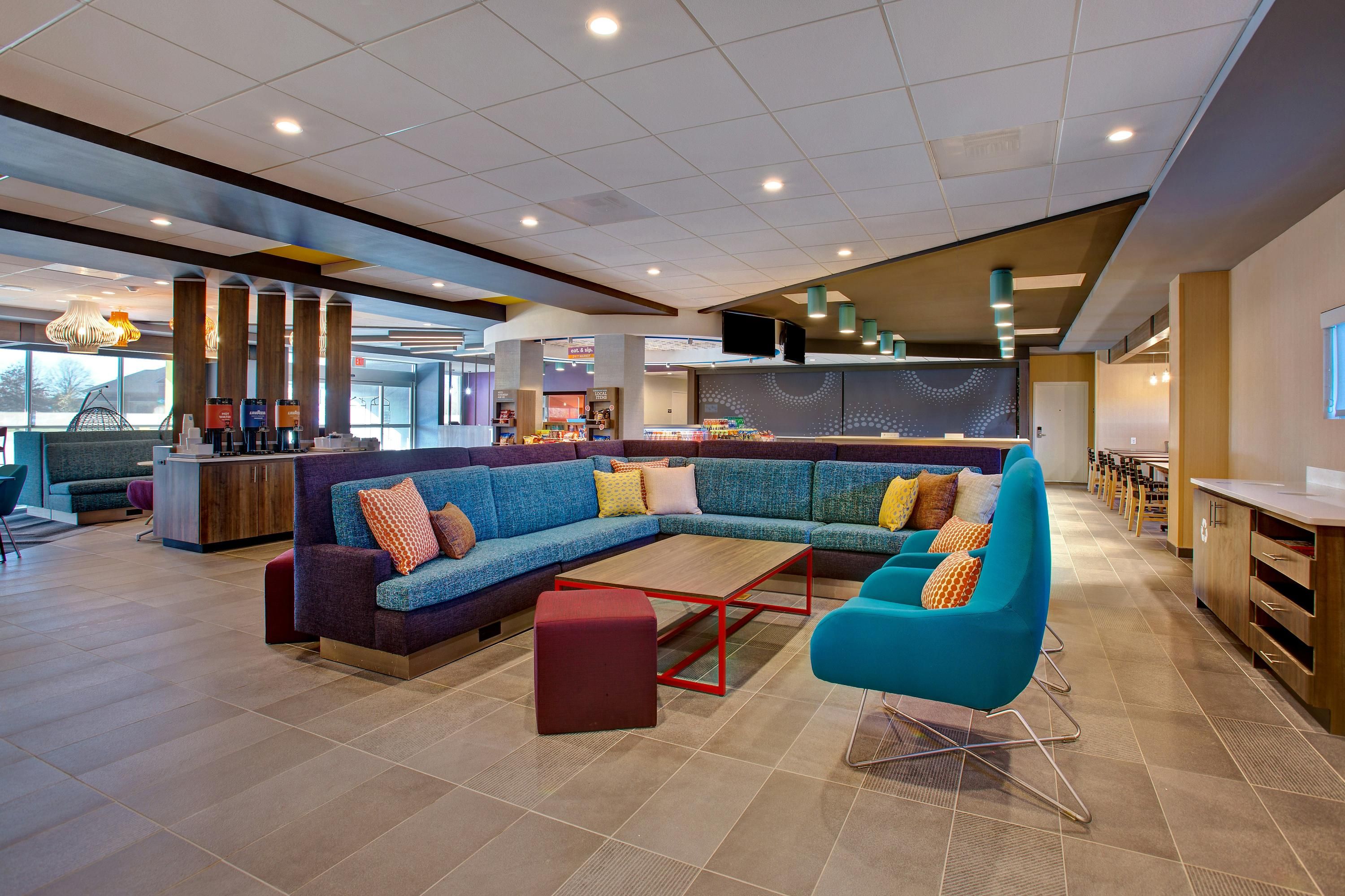 Tru by Hilton Alcoa Knoxville Airport - Alcoa - Lounge
