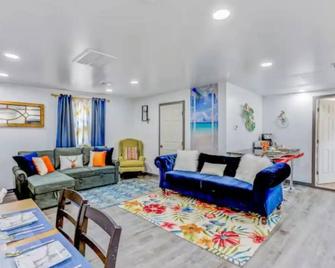 Cozy stylish home near Hershey park and so many - Campbelltown - Living room