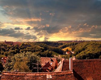 Hotel Gotisches Haus - Rothenburg ob der Tauber - Pemandangan luar