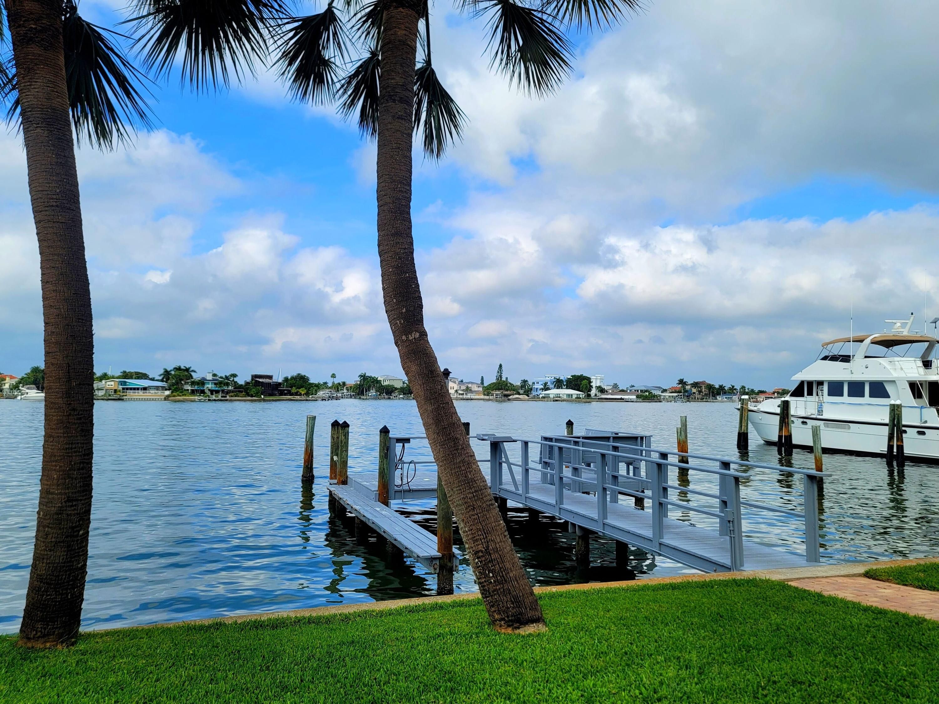 Searenity, Waterside Studio in The Heart - St. Pete Beach - Vista esterna